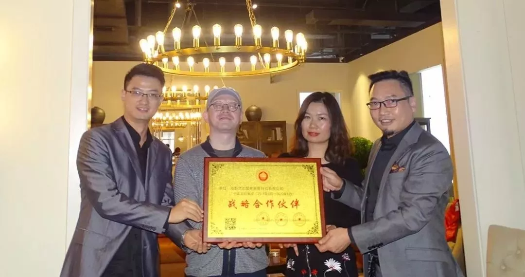 中國晶鯤鵬獎戰略合作伙伴設計賦能簽約儀式圓滿召開—成都建博會“大家居·設計周”(圖9) 中國晶鯤鵬獎戰略合作伙伴設計賦能簽約儀式圓滿召開—成都建博會“大家居·設計周”(圖9)